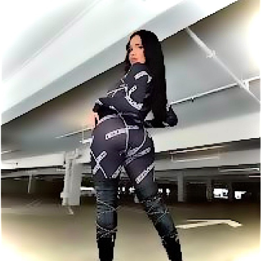 AKIRA BALLER ALERT JUMPSUIT SIZ LG NWT